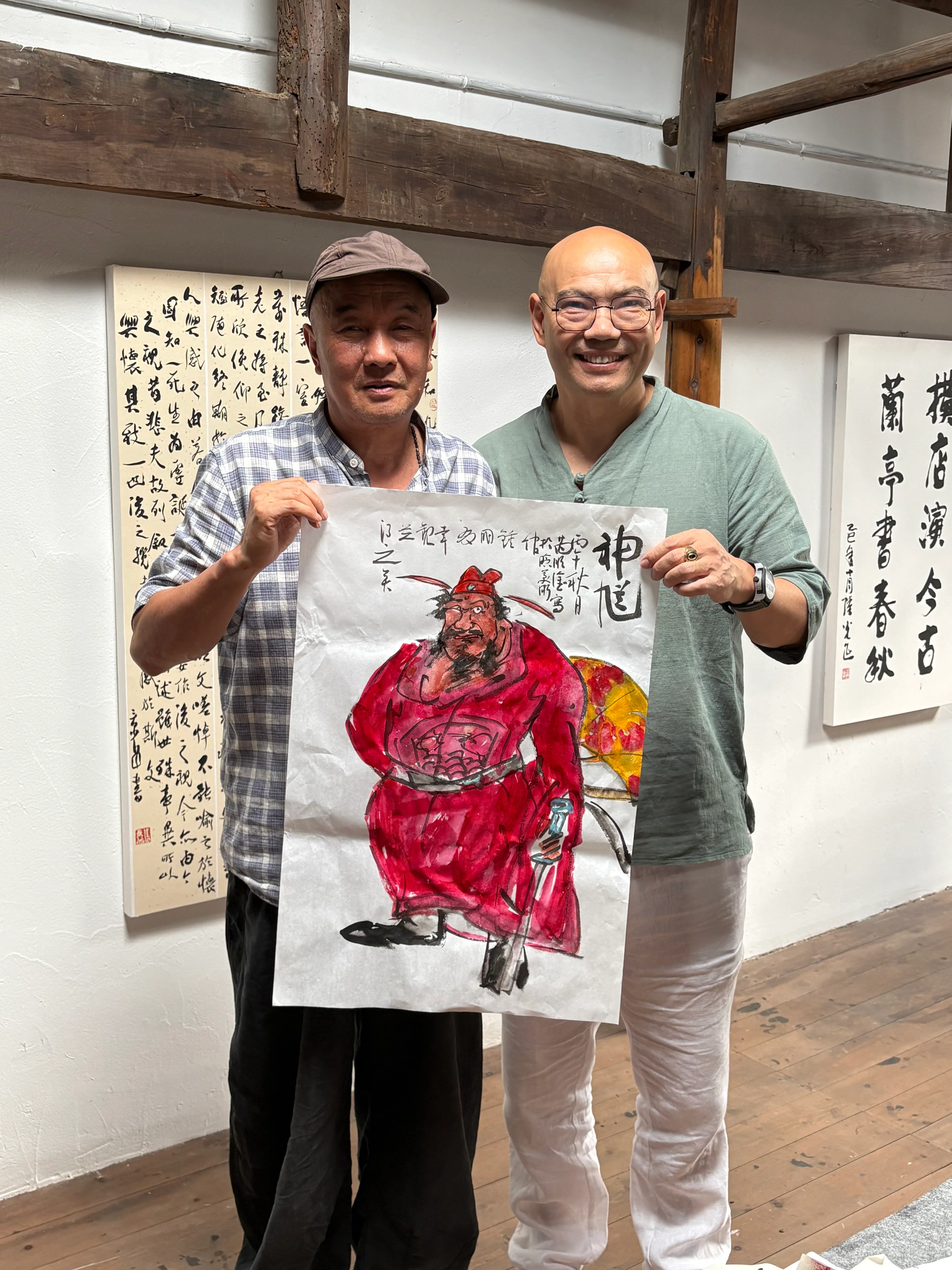 芮顺淦，中国美术家协会会员，原金华市美术家协会主席、金华职业技术学院美术学院书记，赠画于晗美术馆（2026年9月）